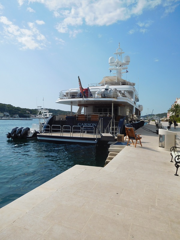 Yacht