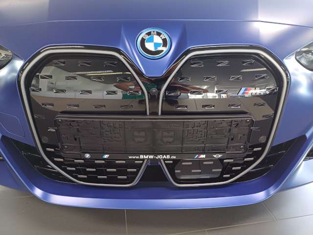 BMW i4M50 Front